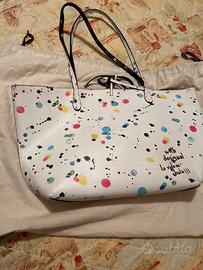 Borsa Desigual reversibile bianca o nera Abbigliamento e Accessori In vendita a Milano