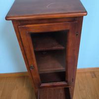 Vetrina bassa in stile Arte Povera