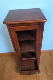 Vetrina bassa in stile Arte Povera