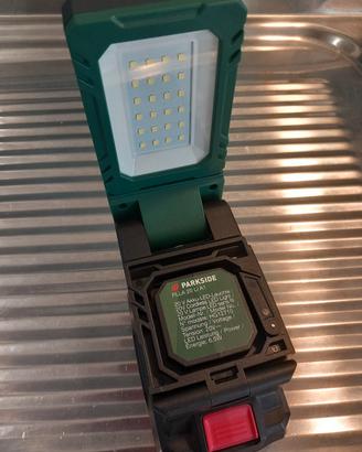 parkside torcia 800lumen per batterie x20