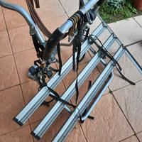 Porta biciclette per automobile