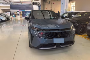 Peugeot 3008 hybrid 1.2 136cv