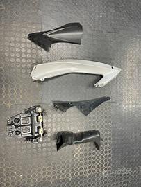 Plastiche varie Yamaha R6