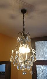 Lampadario anni 60 in metallo e gocce di vetro