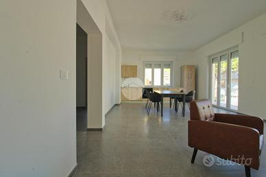 3 LOCALI A ROSETO DEGLI ABRUZZI