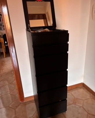 Mobile ikea con specchio uguale