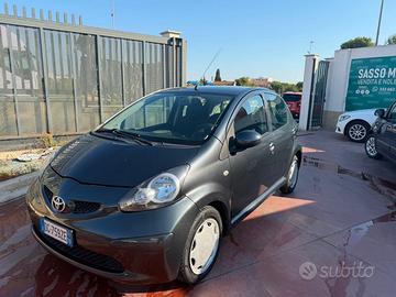 Toyota Aygo 1.0 12V VVT-i 5 porte Sol