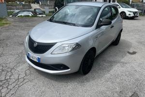 Lancia Ypsilon 1.0 FireFly 5 porte S&S Hybrid Ecoc