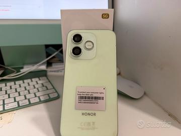 HONOR 600