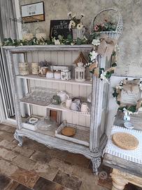 vetrina /libreria in stile provenzale