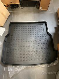 A2068140100 Vasca per il bagagliaio - modello Merc