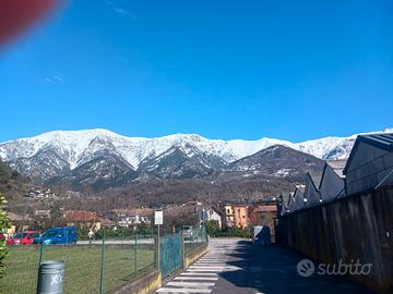 Villa a schiera con giardino