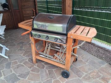 Barbecue a gas perfettamente funzionante 