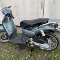 Aprilia Scarabeo 100 2011