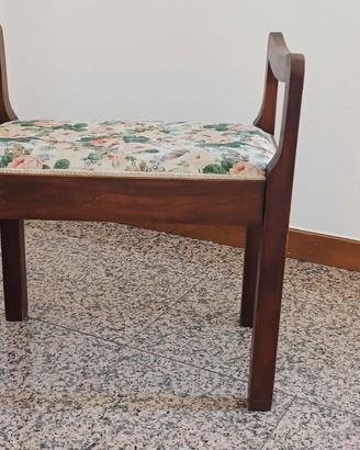 Sgabello  Vintage imbottito da Toeletta in Legno