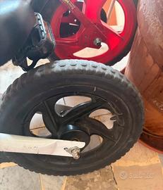 Bicicletta senza pedali