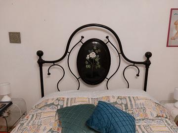 Testata letto con rosone dipinto a mano