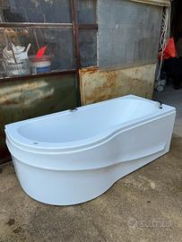 Vasca Hafro ad angolo in resina