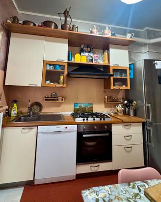 Cucina completa con elettrodomestici Veneta Cuine