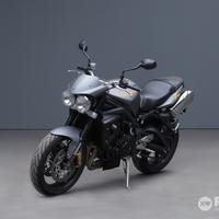 TRIUMPH Street Triple 675