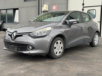 RENAULT CLIO 4 per ricambi usati D4FP7