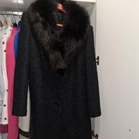 giacca nera con collo in visone