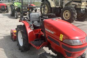 TRATTORE YANMAR 26CV