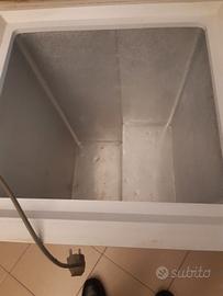 CONGELATORE   MARCA  Haier