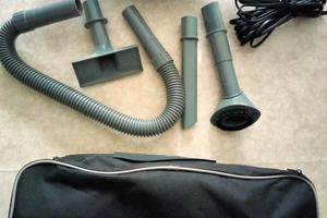 Aspirapolvere per auto 