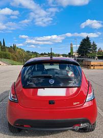 LANCIA YPSILON HYBRID anno 2023