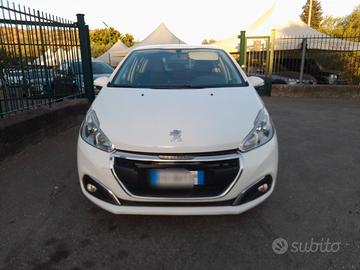 Peugeot 208 BlueHDi 75 5 porte Allure