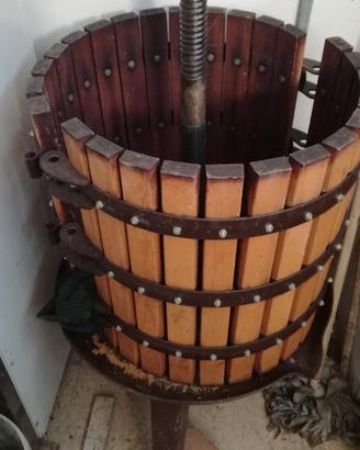 Torchio professionale per vino