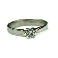 Anello in oro 18 KT con certificato gemmologico