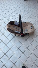 Seggiolino trasportino chicco