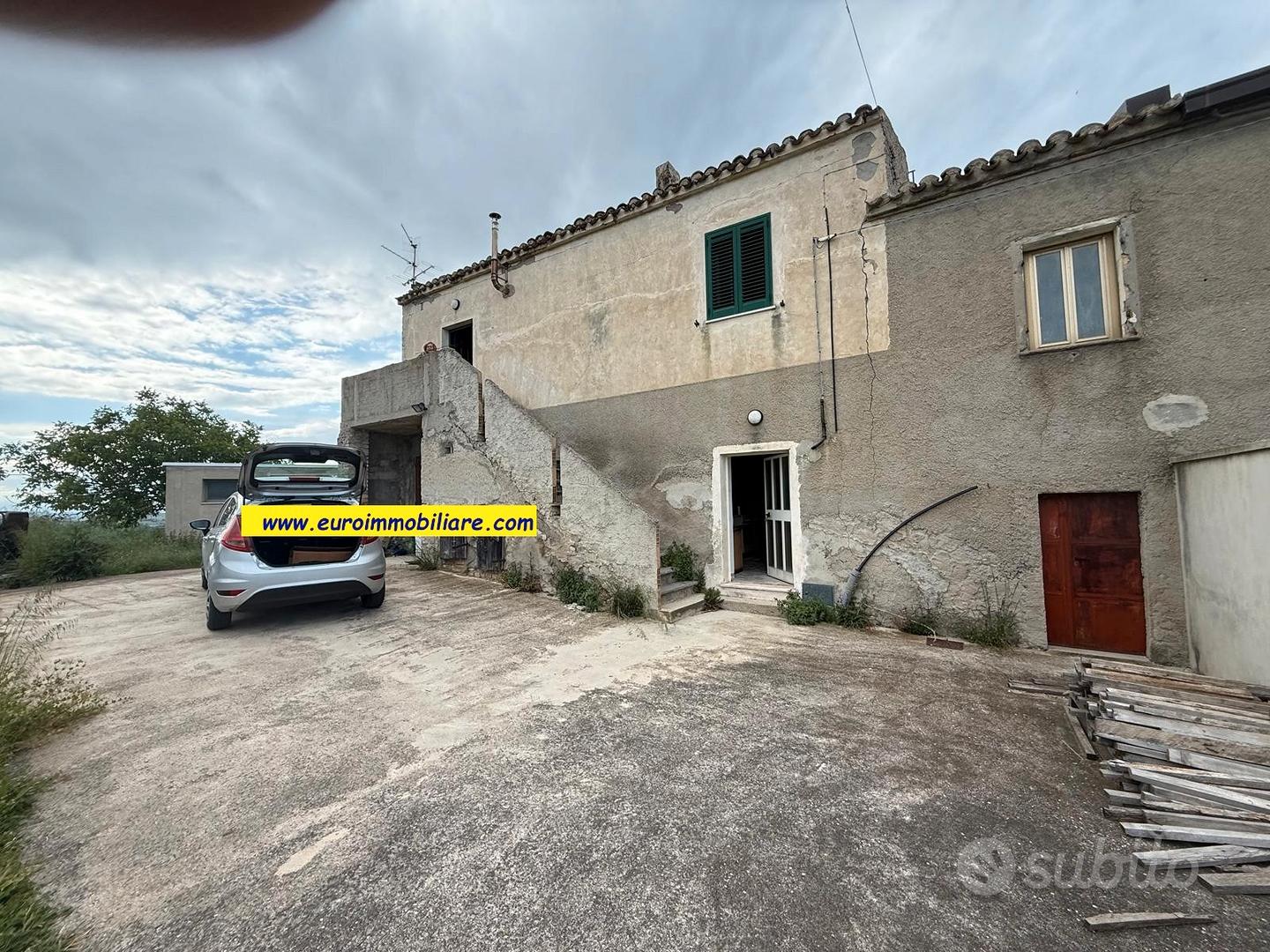 2 fabbricati vista mare e terreni oltre 3 ettari - Vista 4
