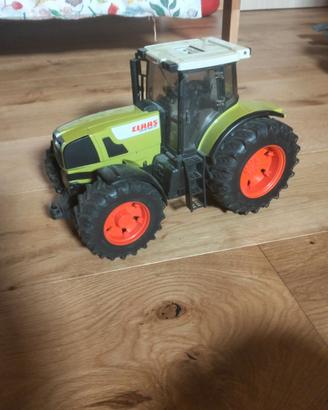 Trattore giocattolo
