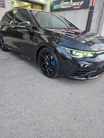 VOLKSWAGEN Golf 8ª serie - 2021