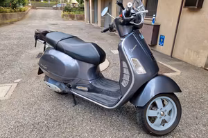 Vespa 200L GT accessoriata