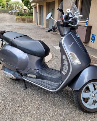 Vespa 200L GT accessoriata