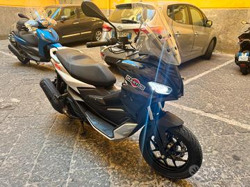 Aprilia SR GT 200