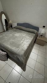 Letto matrimoniale con cassettone