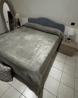 Letto matrimoniale con cassettone