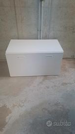 panca con cassettone e cuscino Ikea
