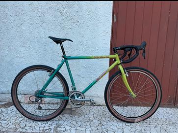 Specialized rock hopper gravel