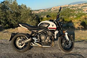 Triumph trident 660
