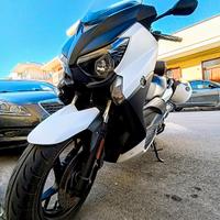 XMAX 125