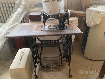 Macchina da cucire a pedali