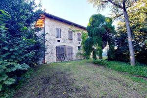 PRESTIGIOSA PROPRIETà STORICA CON AMPIE POTENZI...