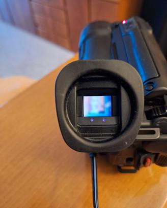 Videocamera hi8 Canon UC X1