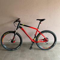 Bicicletta MTB ROCKRIDER ST 900 ROSSO-NERO